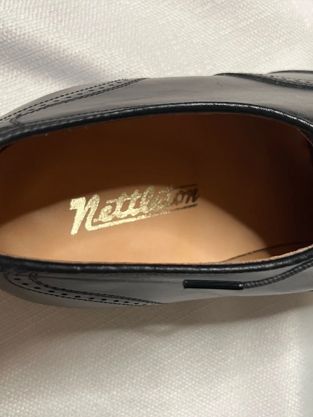 Vintage Nettleton Wingtip Leather Oxfords Fleur De Lis Medallion Brogue Rare
